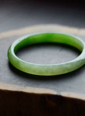 手镯证书俄罗斯碧玉