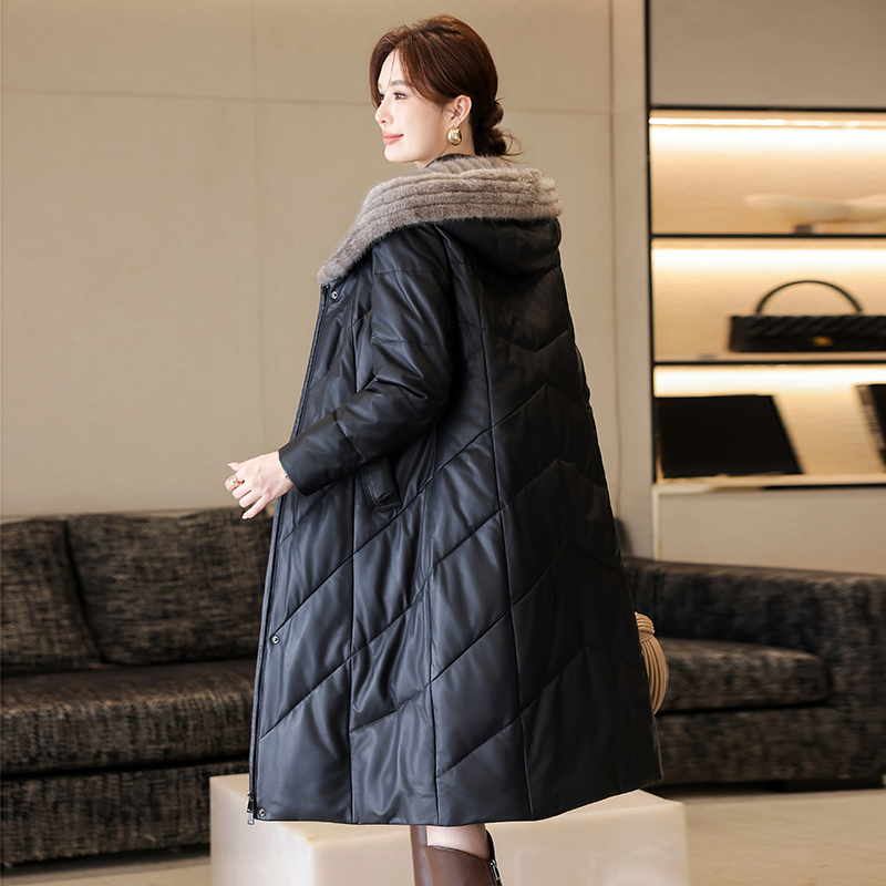 真皮羽绒服女冬季新款水貂编织帽海宁绵羊皮鹅绒服皮衣外套长款 - 图2