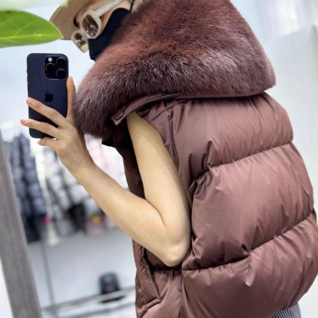 L*P joint 2024 autumn and winter new women's removable fox fur collar loose down vest jacket vest