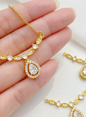 18K包金保色镶锆水滴环形挂件