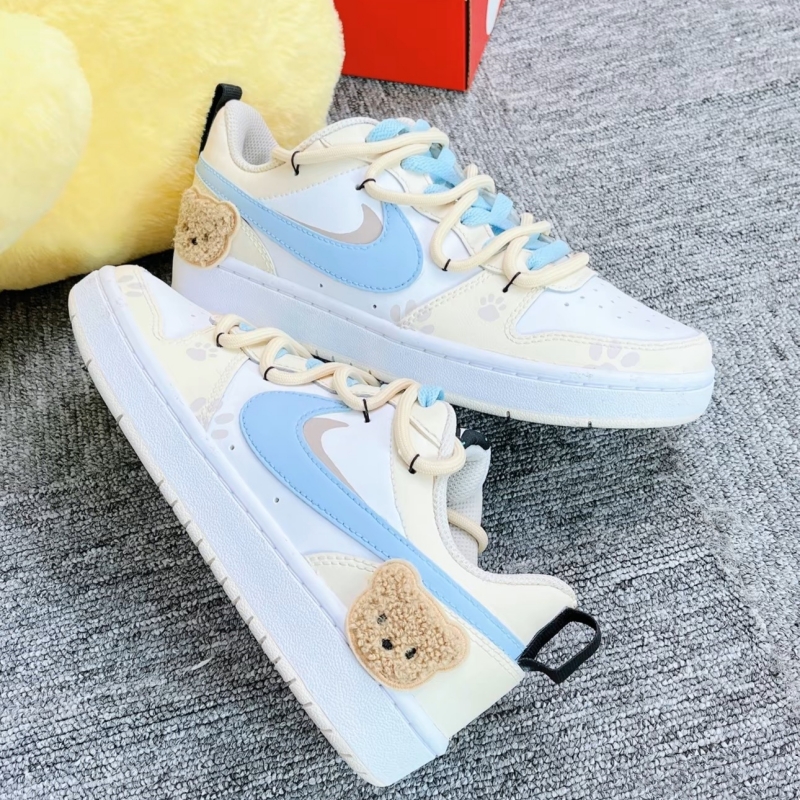 TUTU球鞋定制 Nike Court Borough Low 小熊贴片低帮双钩女款板鞋 - 图0