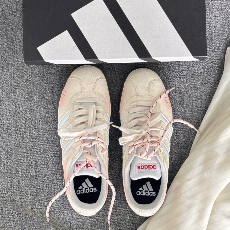 球鞋定制 Adidas Neo VL Court 奶黄包甜甜可爱防滑耐磨低帮板鞋,淘宝优惠券,粉丝福利购,淘宝优惠卷