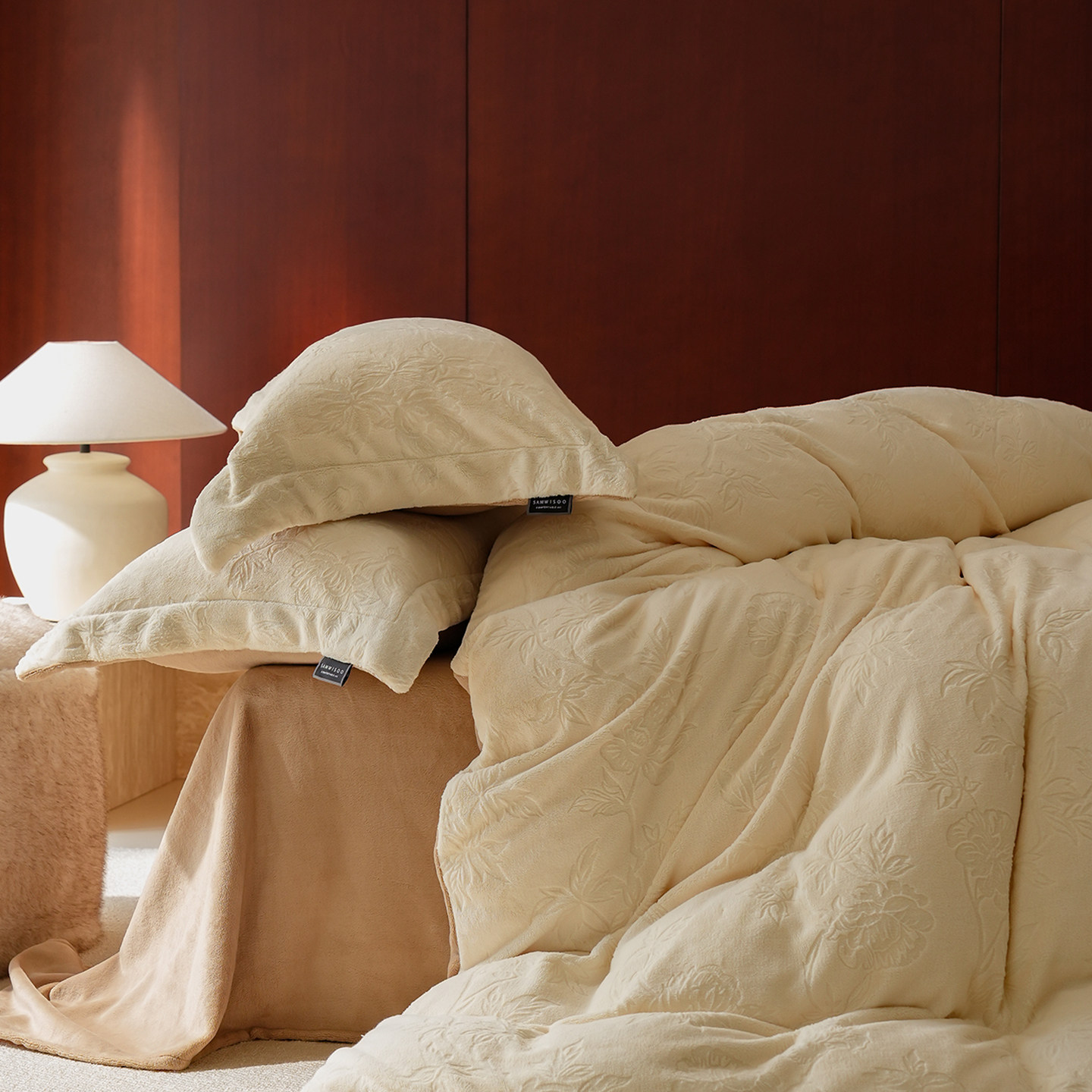 2025新款冬季保暖雕花牛奶绒四件套轻奢高级感加厚珊瑚绒床上用品,淘宝优惠券,粉丝福利购,淘宝优惠卷