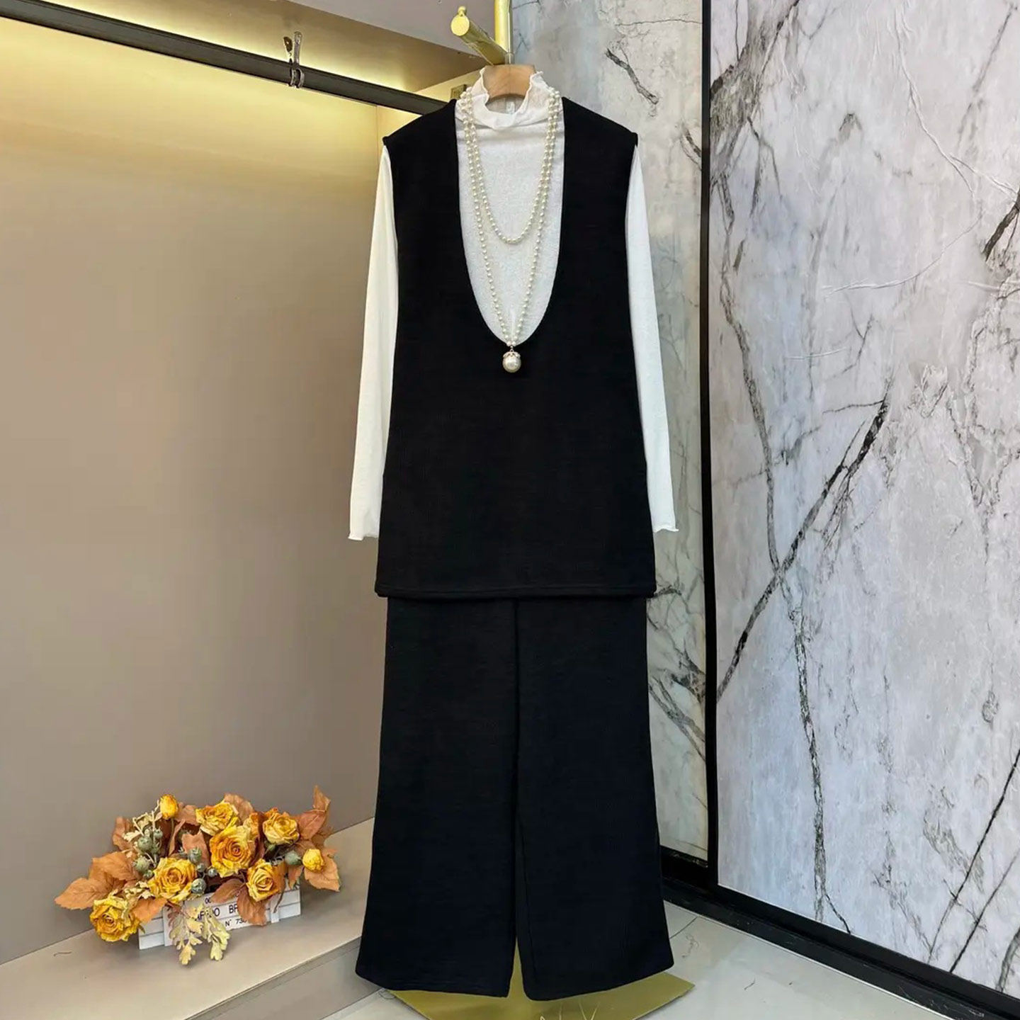 大码女装大U领马甲阔腿长裤通勤显瘦两件套胖妹妹高领长袖打底衫,淘宝优惠券,粉丝福利购,淘宝优惠卷