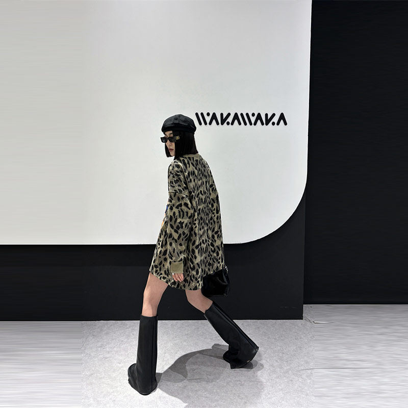 加肥大码女装圆领眼镜兔字母豹纹上衣胖妹妹宽松休闲欧货洋气时尚,淘宝优惠券,粉丝福利购,淘宝优惠卷