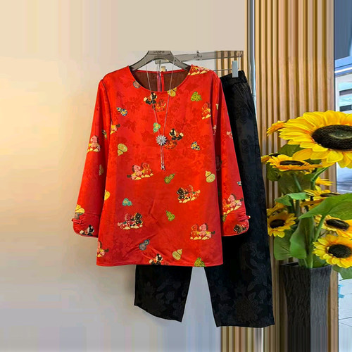 加大码女装圆领七分袖卡通图案小衫胖妹妹显瘦宽松松紧腰黑色裤子 - 图0