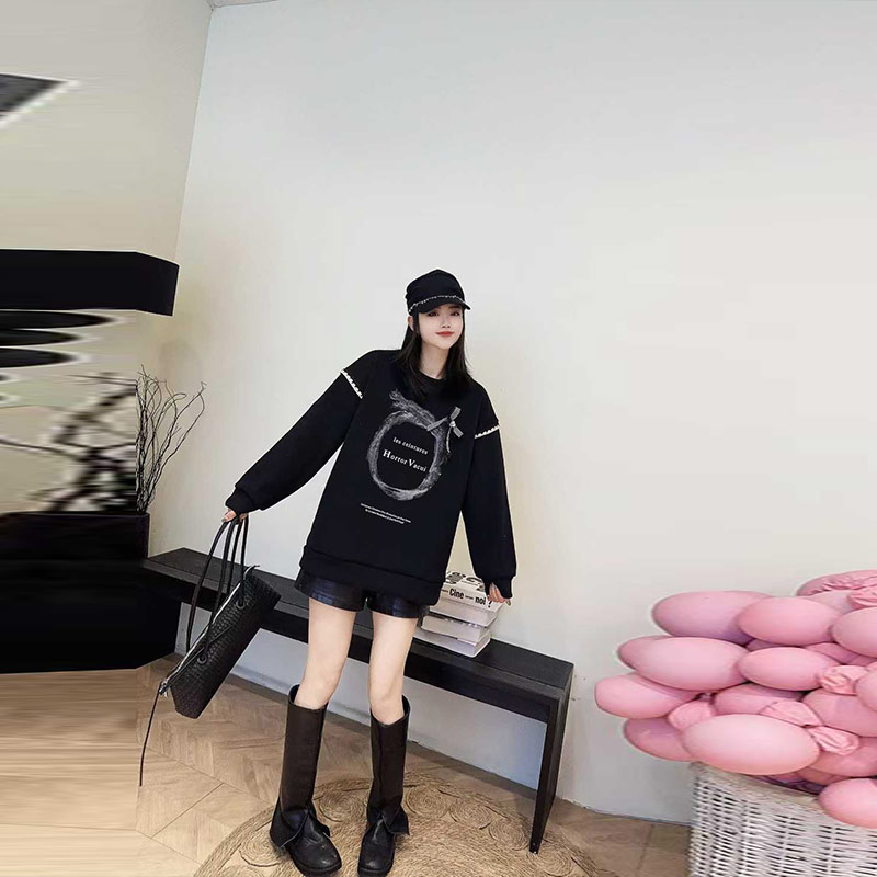 胖MM加肥小字母圆领长袖卫衣宽松遮肚子大码女装韩版休闲减龄上衣 - 图1