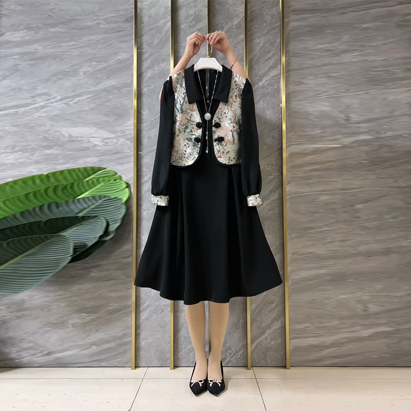 加肥V领盘扣暗花马甲长袖连衣裙大码女装复古风秋冬款显瘦两件套,淘宝优惠券,粉丝福利购,淘宝优惠卷