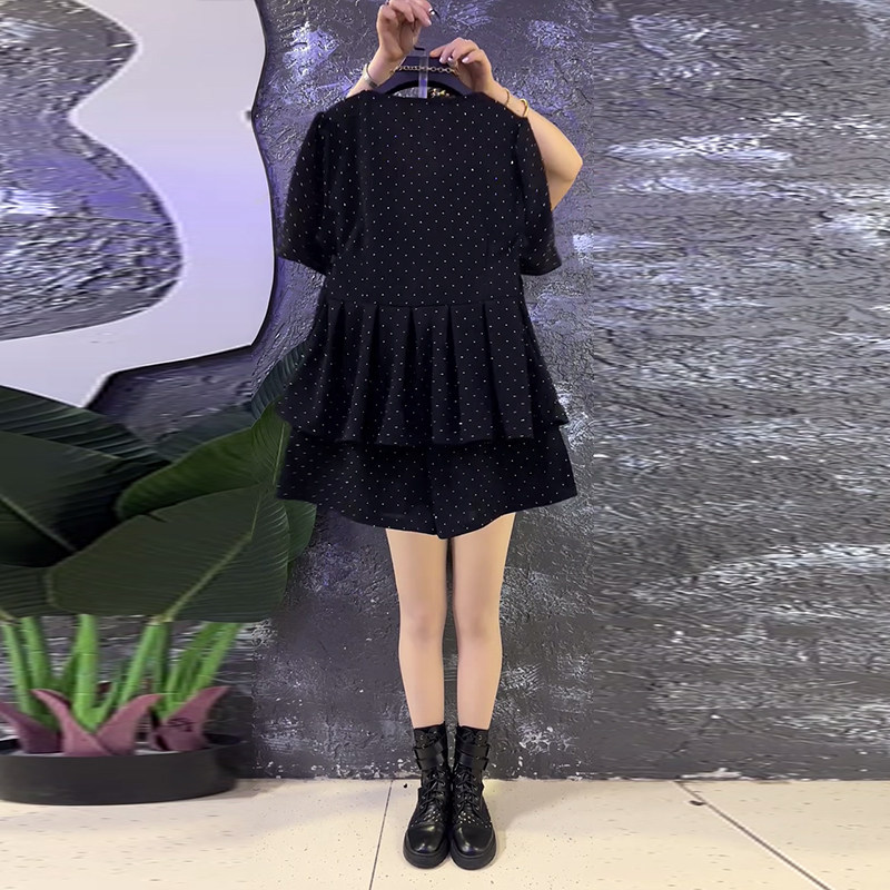 加大码女装圆领短袖收腰上衣短裤胖妹妹黑色显瘦满天星亮钻两件套,淘宝优惠券,粉丝福利购,淘宝优惠卷