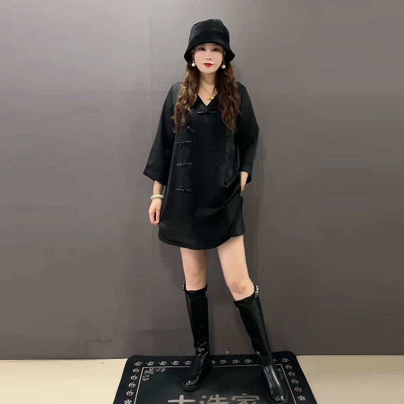 加大码女装V领盘扣复古风长袖大衫220斤大码女装休闲百搭黑色上衣,淘宝优惠券,粉丝福利购,淘宝优惠卷