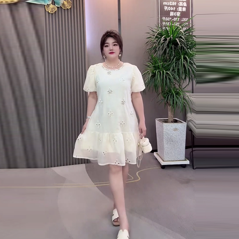 胖MM加肥圆领镂空花短袖连衣裙大码女装韩版夏季中长款减龄淑女裙 - 图3