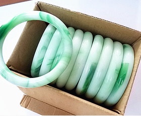 跑江湖玻璃玉石手镯