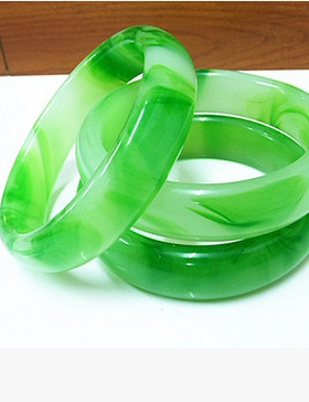琉璃翡翠透明绿色飘花加宽玉手镯