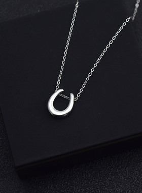 简约冷淡风马蹄钛钢锁骨链女