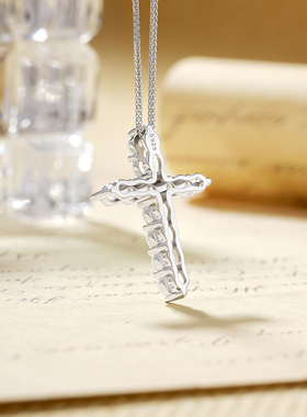培育莫桑钻十字架吊坠S925银项链