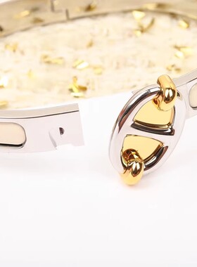 纪宇轻奢风旋转扣手镯高级感精致个性镀金珐琅高版情侣手环配饰