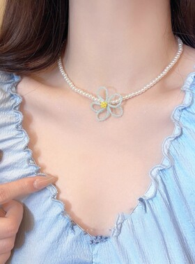 多巴胺彩色花朵串珠吊坠珍珠项链女清新甜美时尚百搭颈链锁骨链