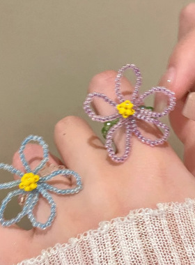 彩色水晶花朵串珠戒指女小众设计可爱甜美指环2024新款爆款食指