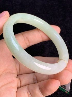 瑕疵和田玉翠青女款手镯带证书