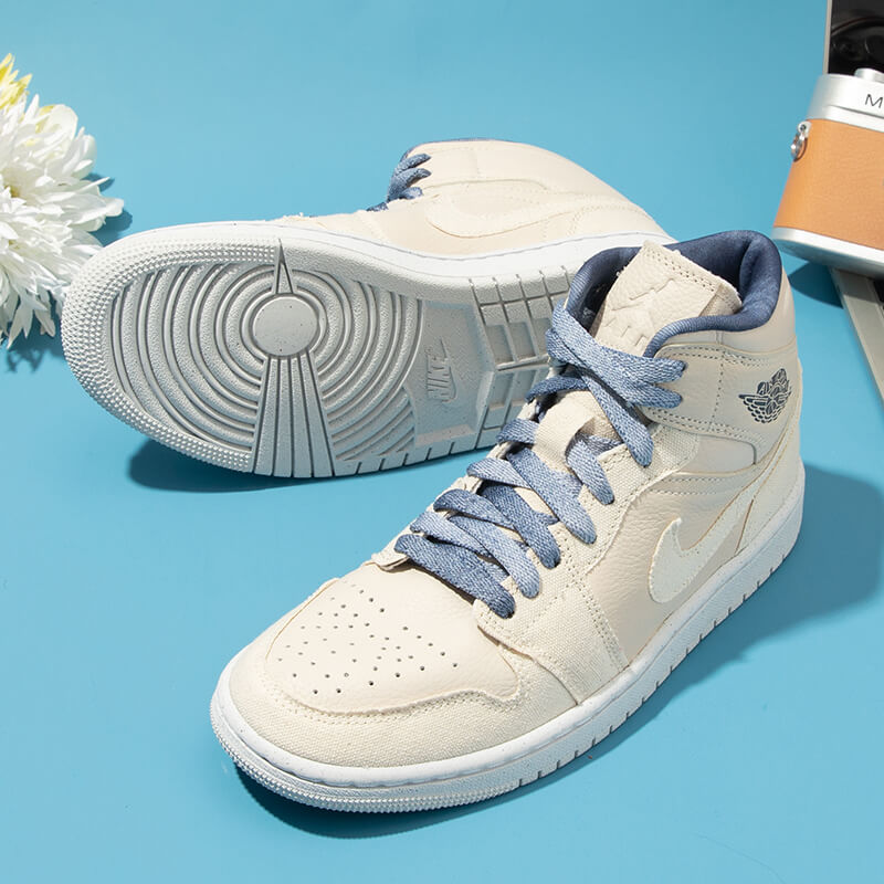 耐克NIKE女鞋AJ1 AIR JORDAN 1缓震运动鞋高帮板鞋防滑耐磨篮球鞋