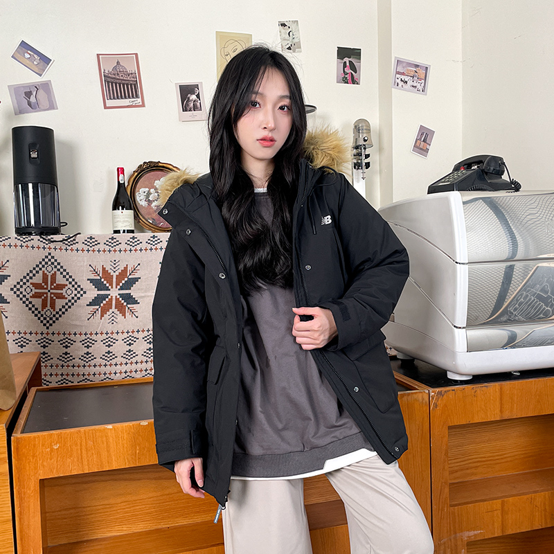 NEW BALANCE nb羽绒服女官方运动服休闲户外保暖防风连帽外套女 - 图0