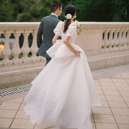 婚纱2025新款新娘主婚纱高级质感法式简约轻纱拖尾结婚出门纱齐地 - 图3