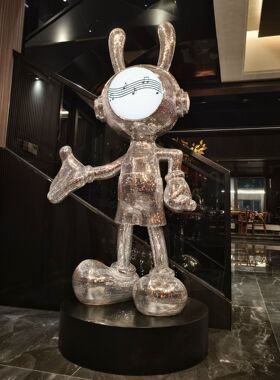 太空兔米奇迎宾兔发光落地大型摆件高级开业酒店KTV商场别墅装饰