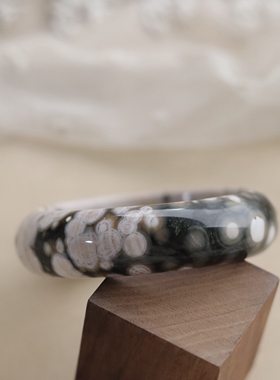 奶杏色的温柔-稀有海洋玛瑙手镯