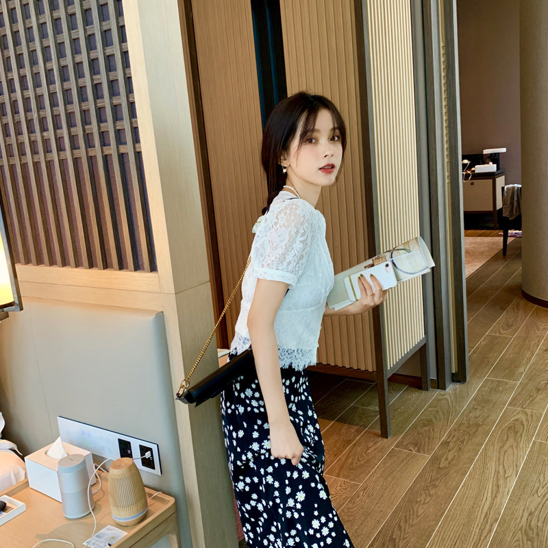 谜秀超仙蕾丝衫女2020夏装新款小衫 谜秀蕾丝衫/雪纺衫