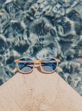 日本代购直邮SUNVTBTG日常通勤休闲运动浅蓝色太阳镜防紫外线墨镜