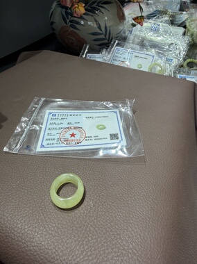 特价天然和田玉黄玉港码10码指环戒指吊坠男女款带证书472号