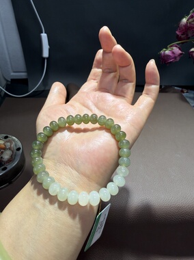 和田玉冰冰润润湖水绿渐变手链手串7×9mm油性好526号