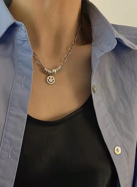 笑脸项链女ins嘻哈小众设计感冷淡风锁骨链女夏2023年新款不掉色