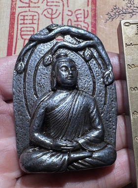 复古藏传佛龛嘎乌盒装藏式佛像天铁托甲佛祖牌寒铁吊坠玄铁挂件