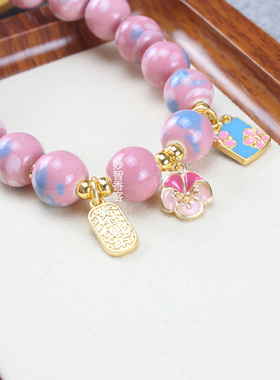 国风女香灰瓷原创设计