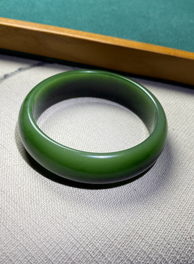 俄料七号坑和田玉玉镯老料碧玉