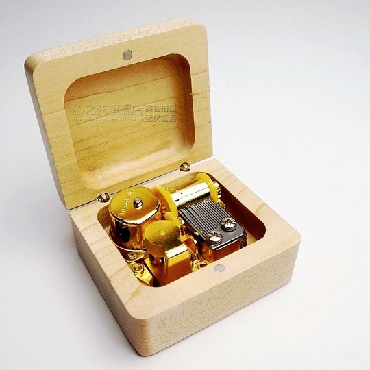 定制音乐曲目复古木质音乐盒机芯八音盒儿童女孩男女友生生日礼物
