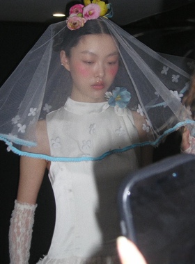 小众蓝色花边短头纱影楼摄影样片道具跟妆旅拍森系头饰求婚领证