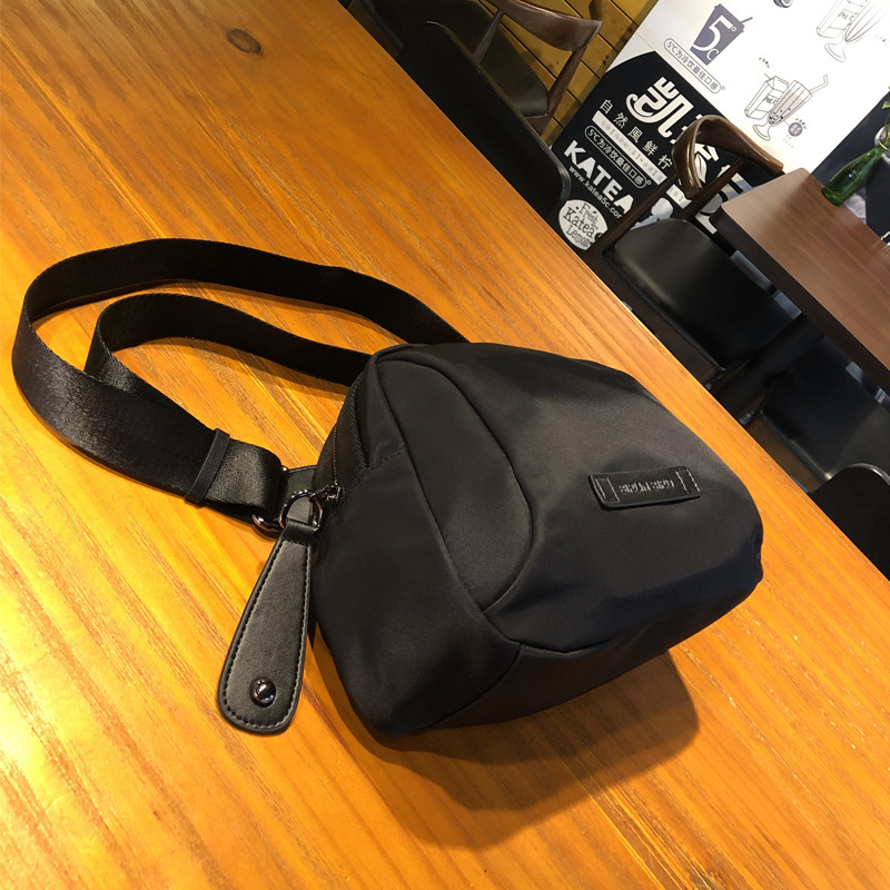 新款韩版尼龙贝壳轻便腰包小斜跨包 梓默包袋女士包袋