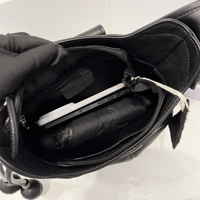 黑色女王正品植鞣头层牛皮水桶包2025新款潮秋复古真皮单肩斜挎包,淘宝优惠券,粉丝福利购,淘宝优惠卷