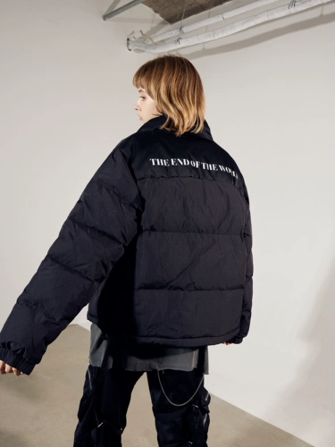 Неизвестный мир FW21 White Duck Down Down Slogan Print