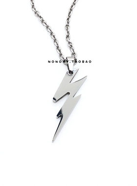 王一博同款钛钢吊坠街头风项链