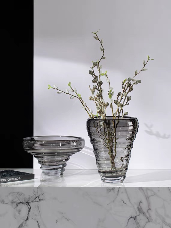 现代轻奢灰色螺旋琉璃花瓶花器果盘家居样板间售楼处软装摆件装饰 - 图1