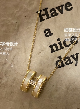小众金色字母锁骨链女款轻奢