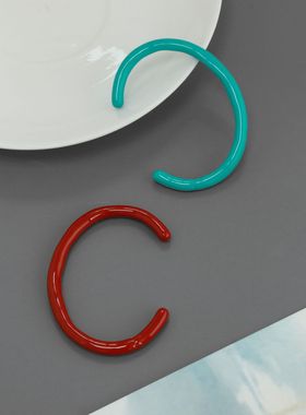 AP洛*家复古风情开口手镯 夏季新款简约气质时尚高级感涂釉细手镯