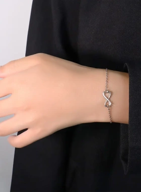 无穷的爱满钻8字无限符号手链高级感送女友礼物大小心形锆石手环