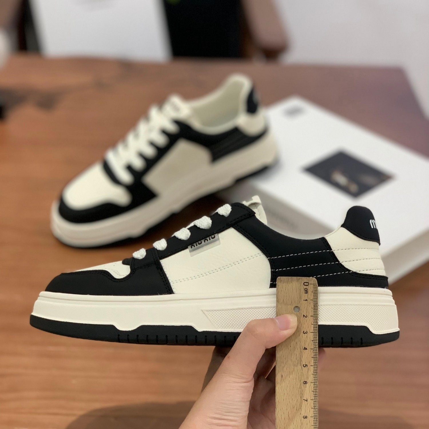 厚底真皮小白鞋女2025春秋新款时尚百搭黑白熊猫板鞋显脚小休闲鞋,淘宝优惠券,粉丝福利购,淘宝优惠卷