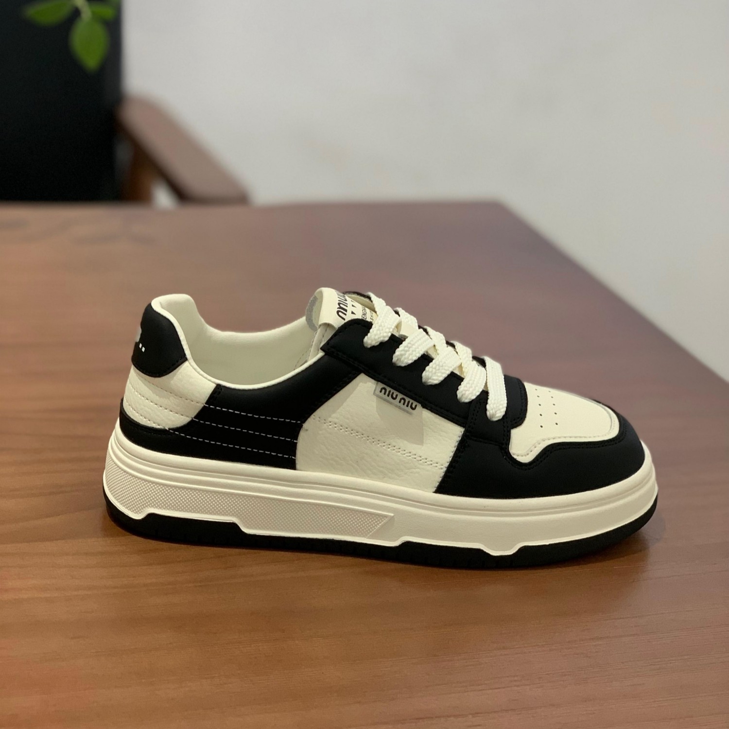 厚底真皮小白鞋女2025春秋新款时尚百搭黑白熊猫板鞋显脚小休闲鞋,淘宝优惠券,粉丝福利购,淘宝优惠卷