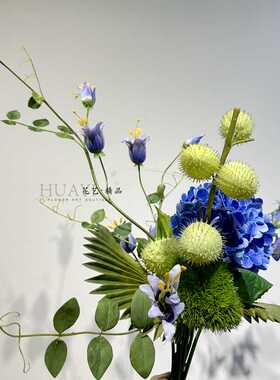 花艺精品手捧花白蓝色系