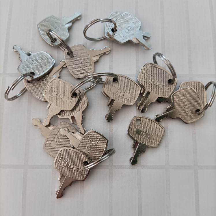 安川机器人示教器钥匙YRC1000 DX100200 NX100示教盒档位开关钥匙,淘宝优惠券,粉丝福利购,淘宝优惠卷